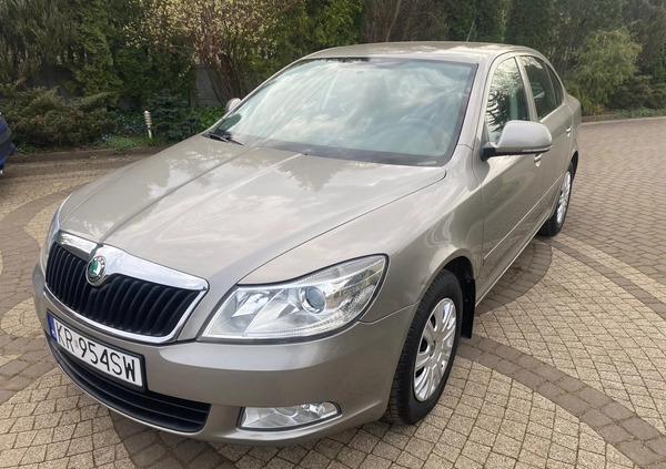 Skoda Octavia cena 17999 przebieg: 292000, rok produkcji 2012 z Pieszyce małe 67